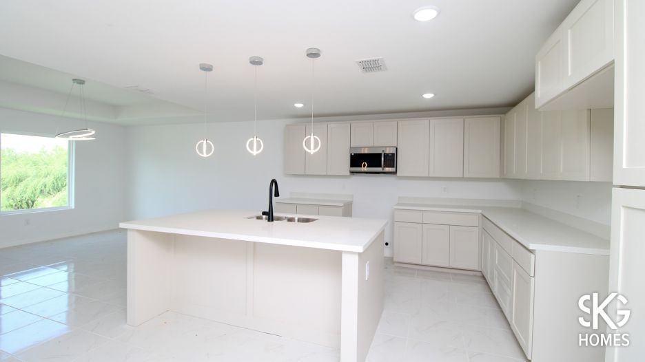 3301 Edmundo Lopez Dr gallery image