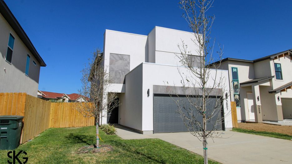3807 Jose de la Paz Rd gallery image