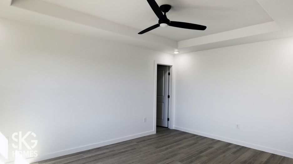 Model B gallery image