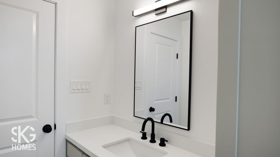 Model B gallery image