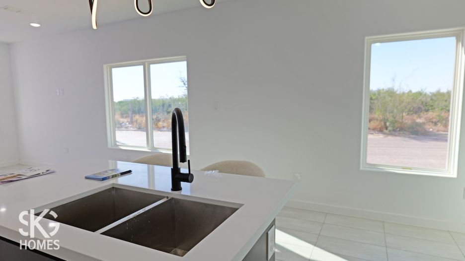 Model B gallery image