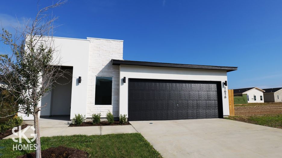 1616 Brangus St. gallery image