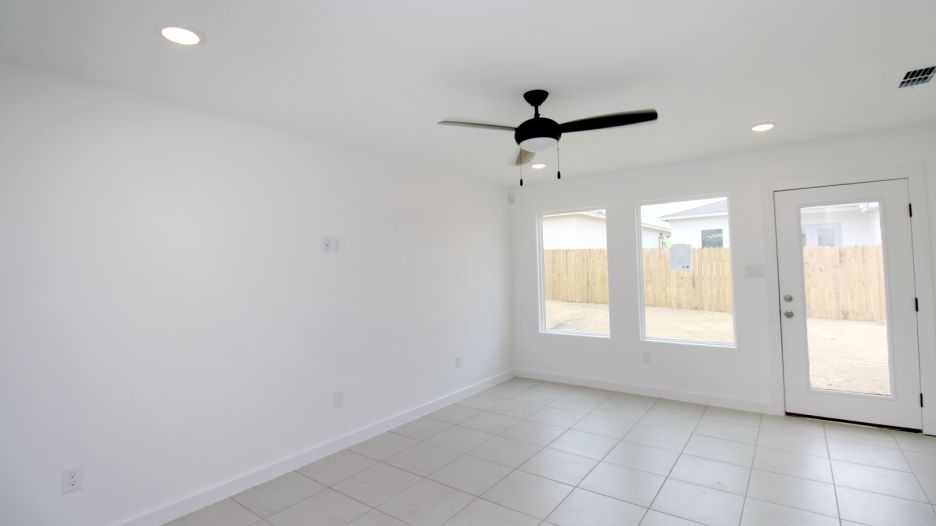5711 Beefalo St. gallery image