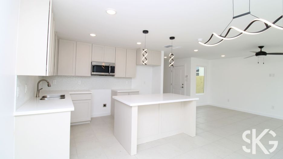 5711 Beefalo St. gallery image