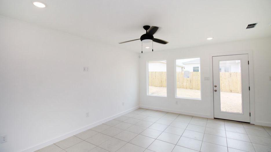 5711 Beefalo St. gallery image