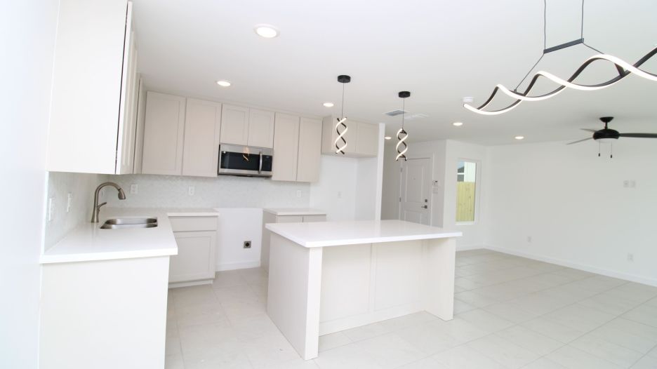 5711 Beefalo St. gallery image