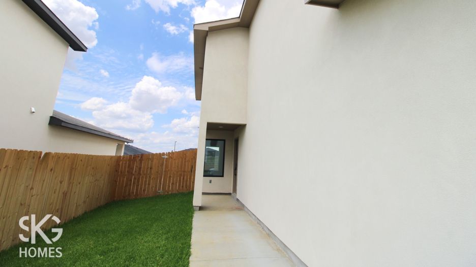 5714 Beefalo St. gallery image