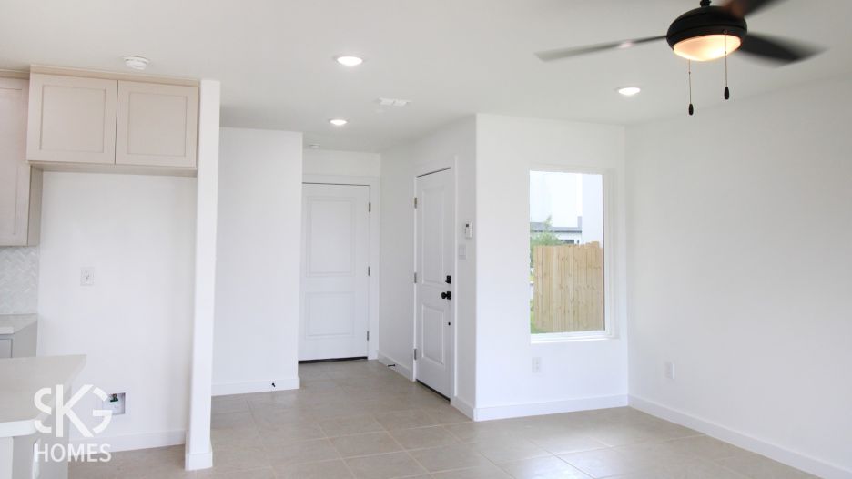 5714 Beefalo St. gallery image