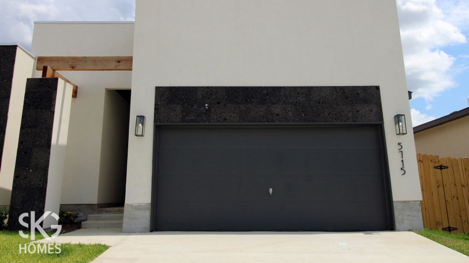 5715 Beefalo St. gallery image