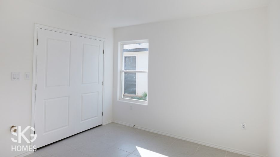 5012 Nispero Ln. gallery image