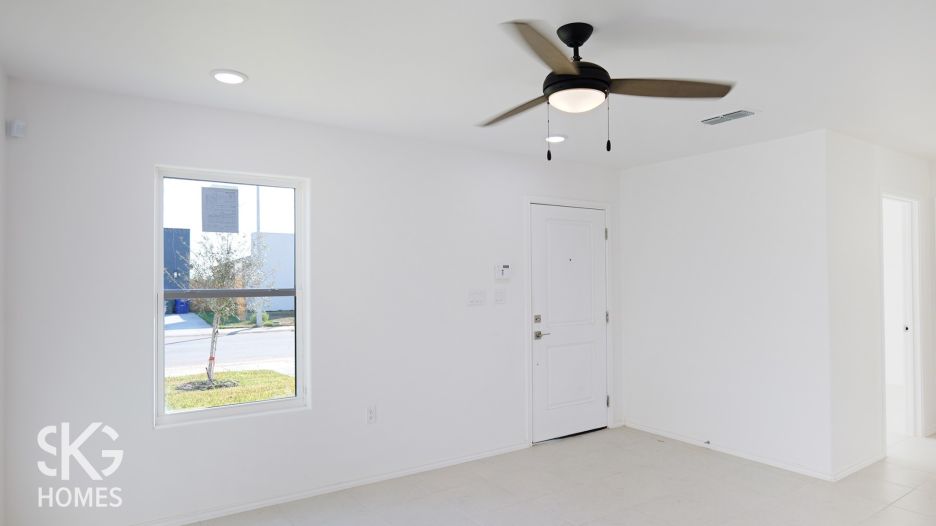 5012 Nispero Ln. gallery image