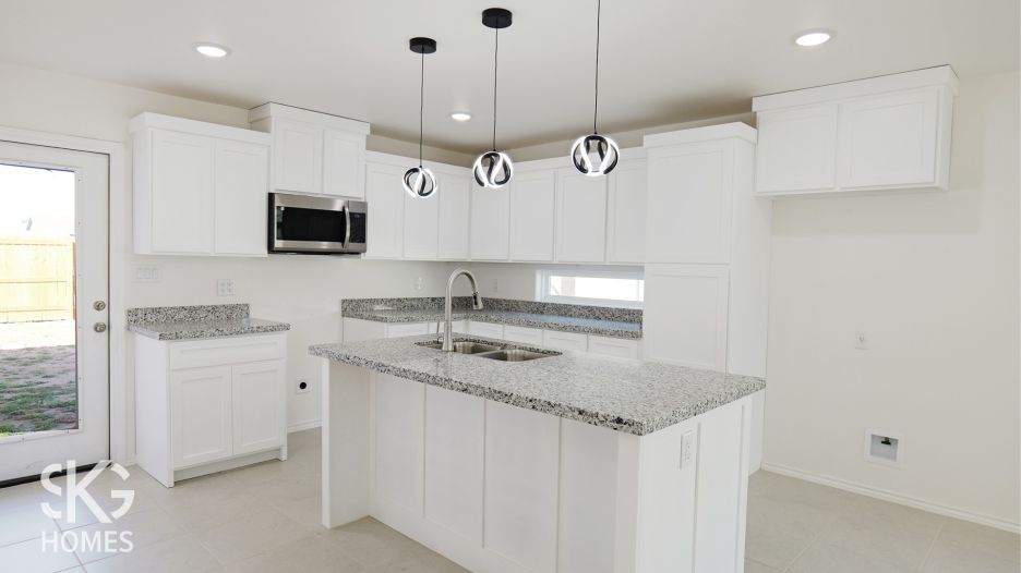 5012 Nispero Ln. gallery image