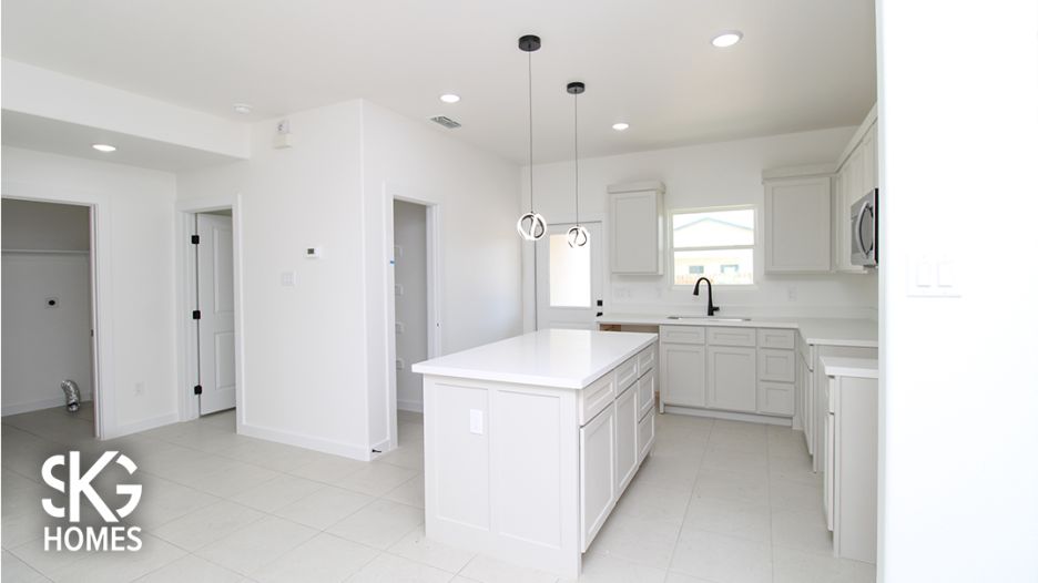5018 Carambola Ln gallery image