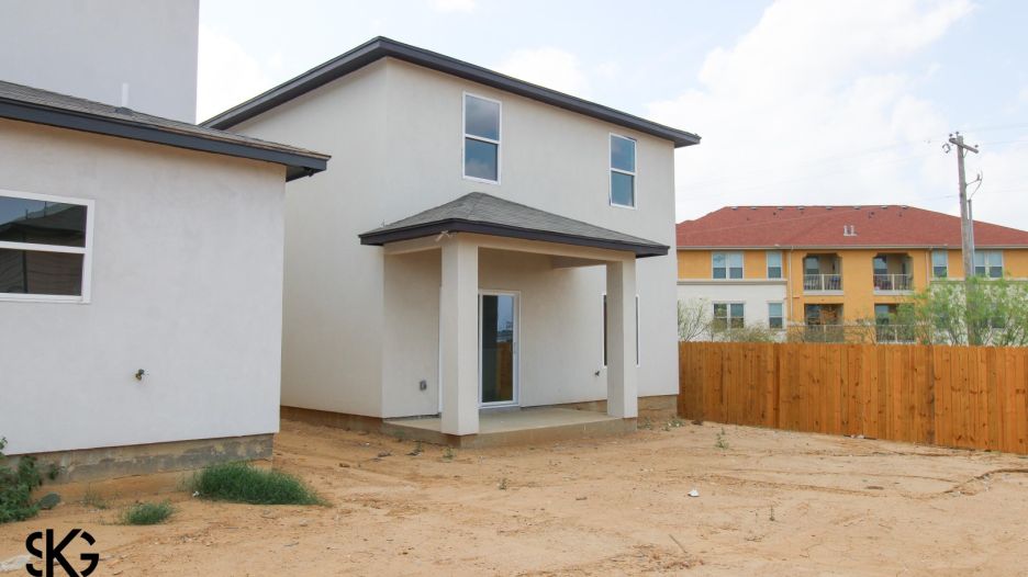 3302 Edmundo Lopez Dr gallery image