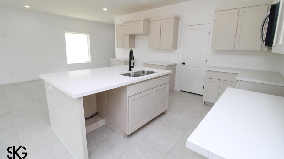 3302 Edmundo Lopez Dr gallery image