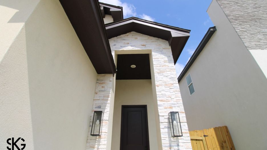 3302 Edmundo Lopez Dr gallery image