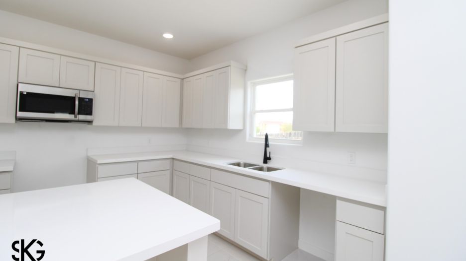 3304 Edmundo Lopez Dr gallery image