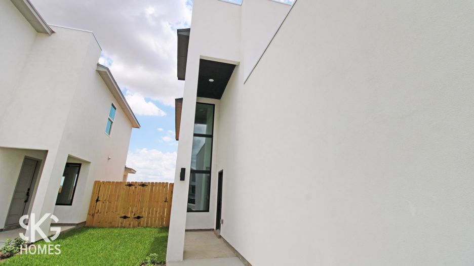 3417 Juan Novoa Dr. gallery image