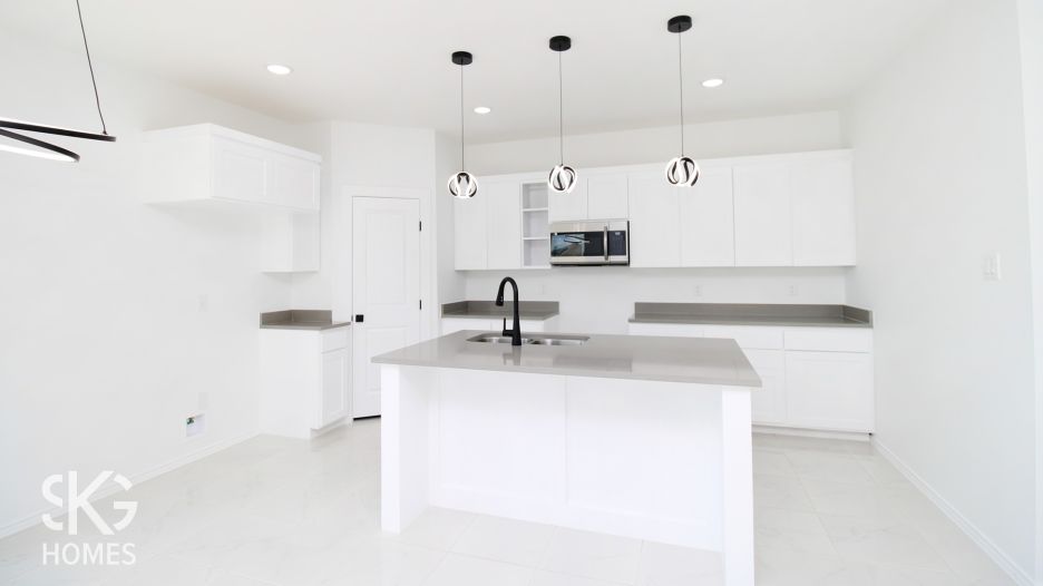 3605 Eduardo E. Hayes Dr. gallery image