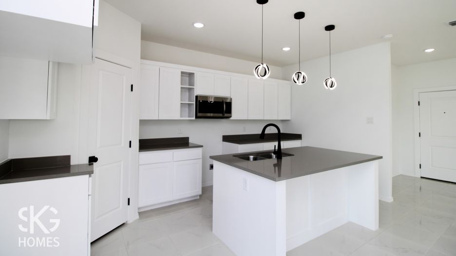 3605 Eduardo E. Hayes Dr. gallery image