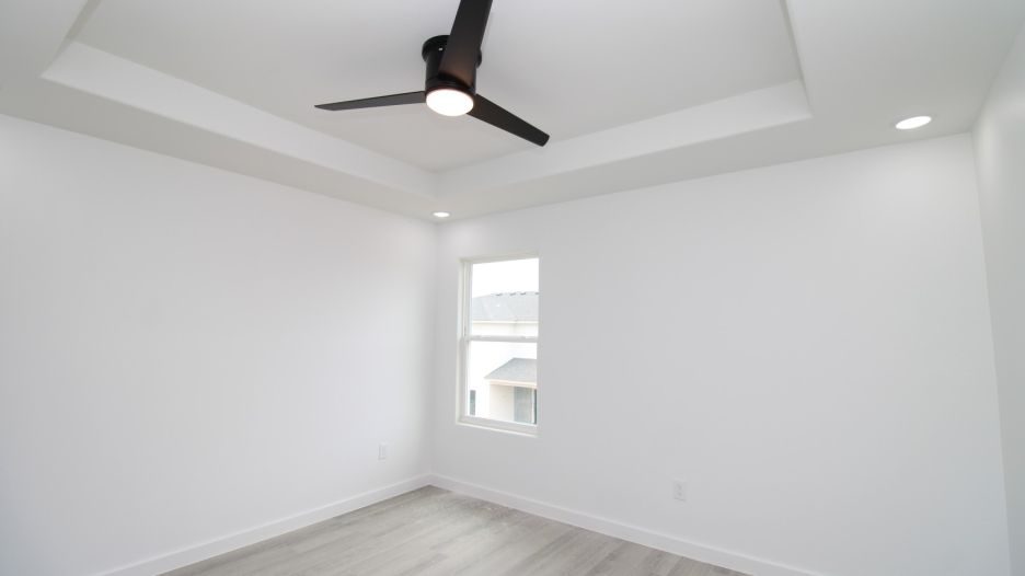1015 Black Cherry Dr gallery image