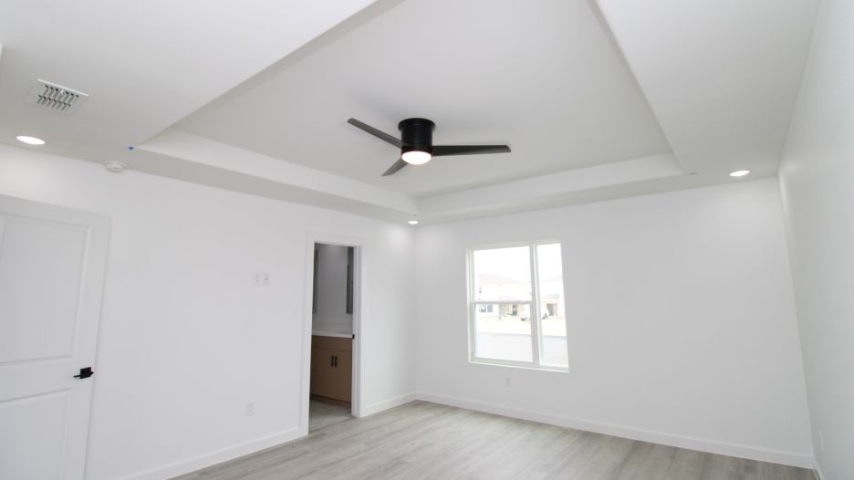 1015 Black Cherry Dr gallery image