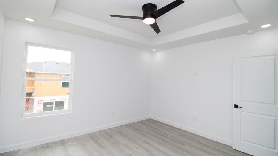 1015 Black Cherry Dr gallery image