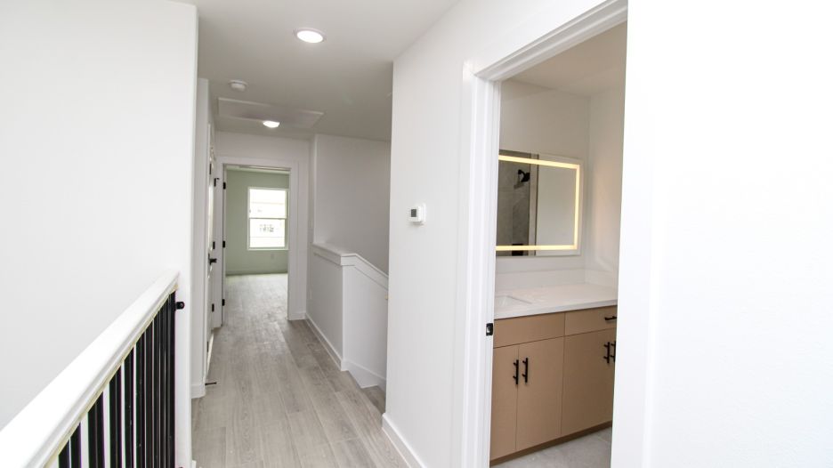 1015 Black Cherry Dr gallery image