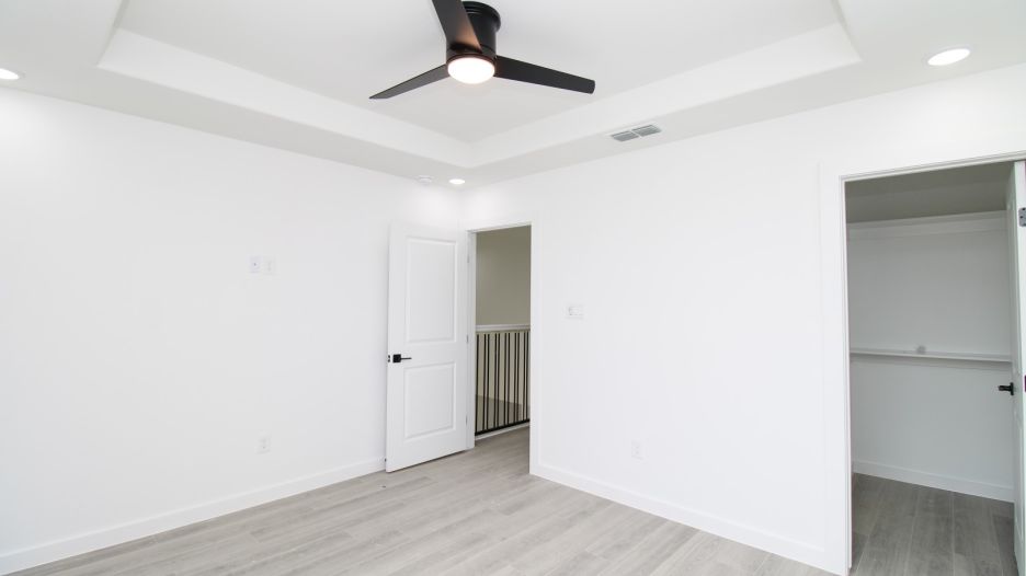 1015 Black Cherry Dr gallery image