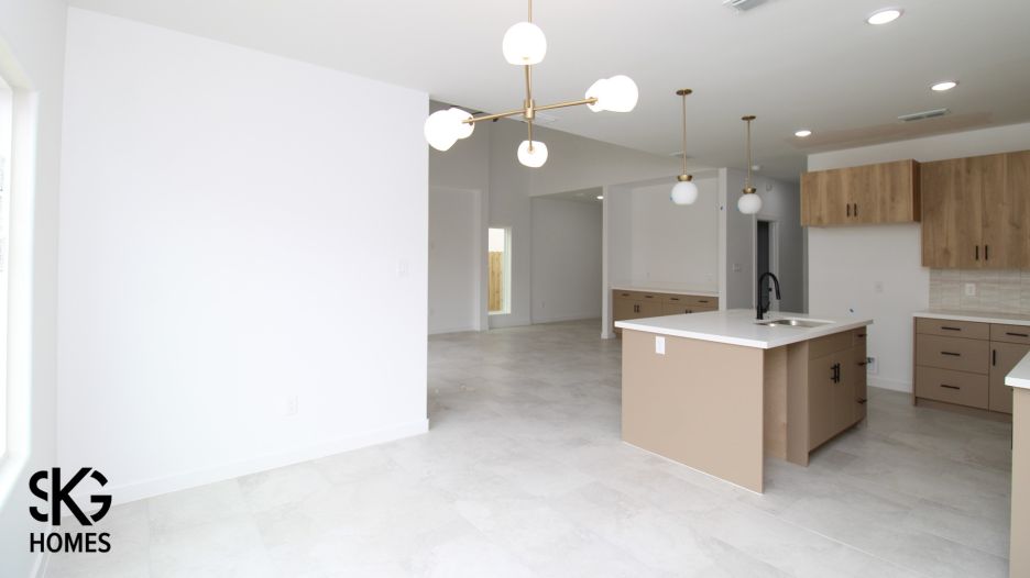 1806 Blue Oak Dr gallery image