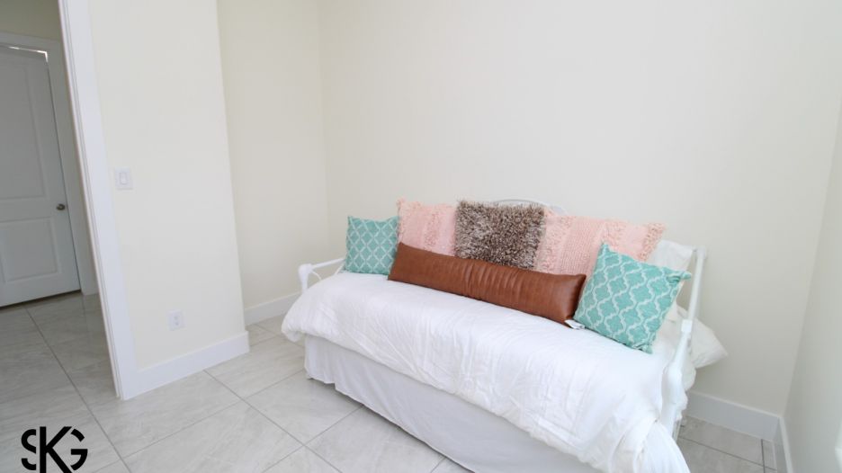 3812 Sun Valley Dr. gallery image