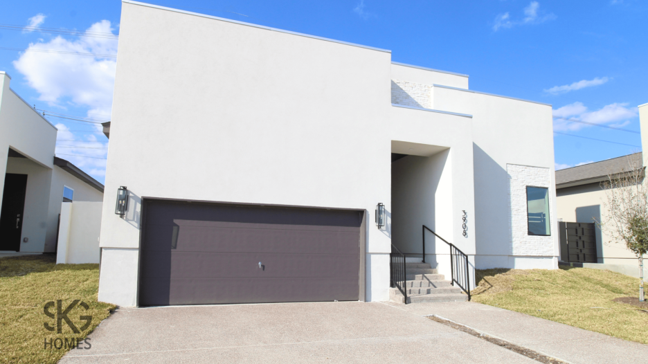 3908 Sun Valley Dr gallery image