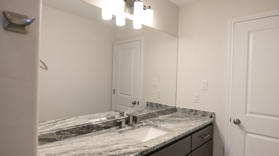 3926 Sun Valley Dr gallery image