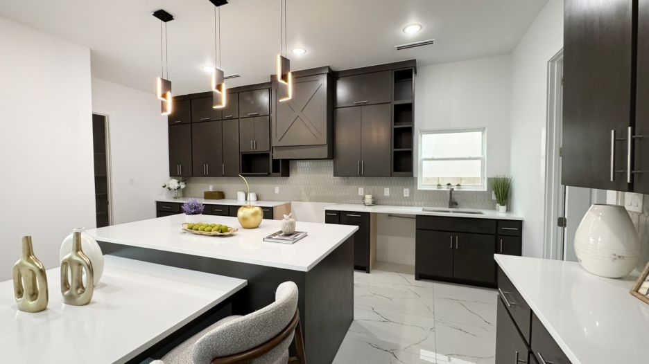 4013 Sun Valley Dr. gallery image
