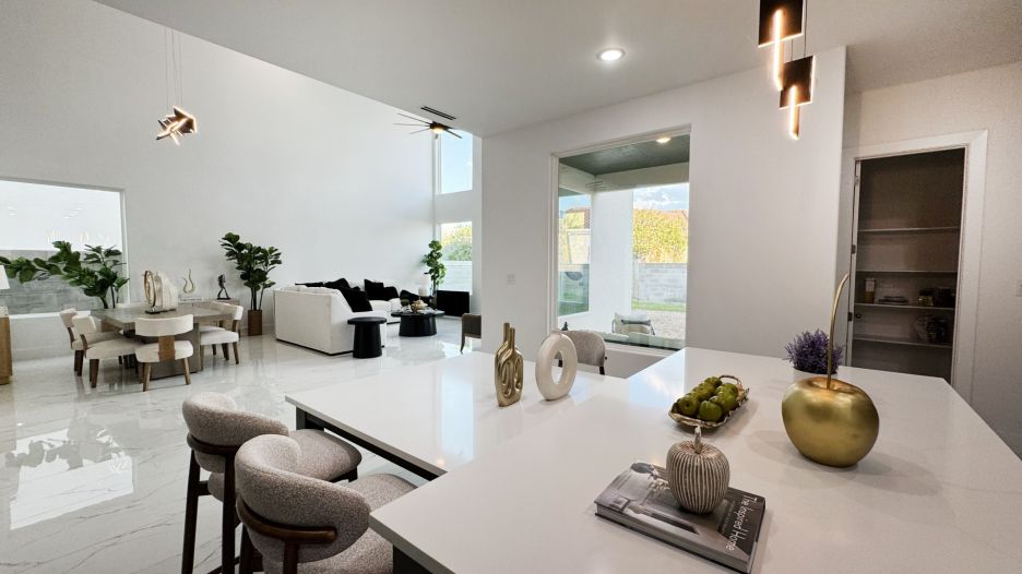4013 Sun Valley Dr. gallery image