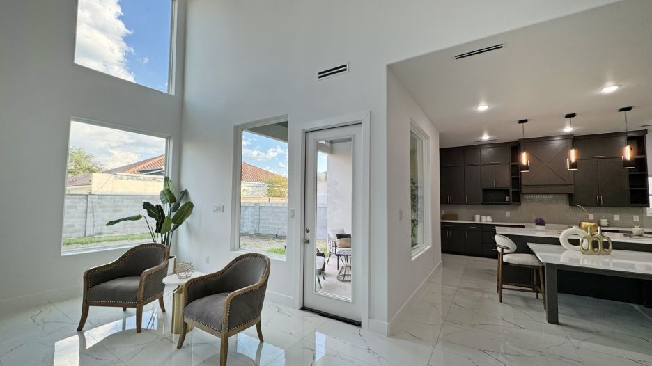 4013 Sun Valley Dr. gallery image