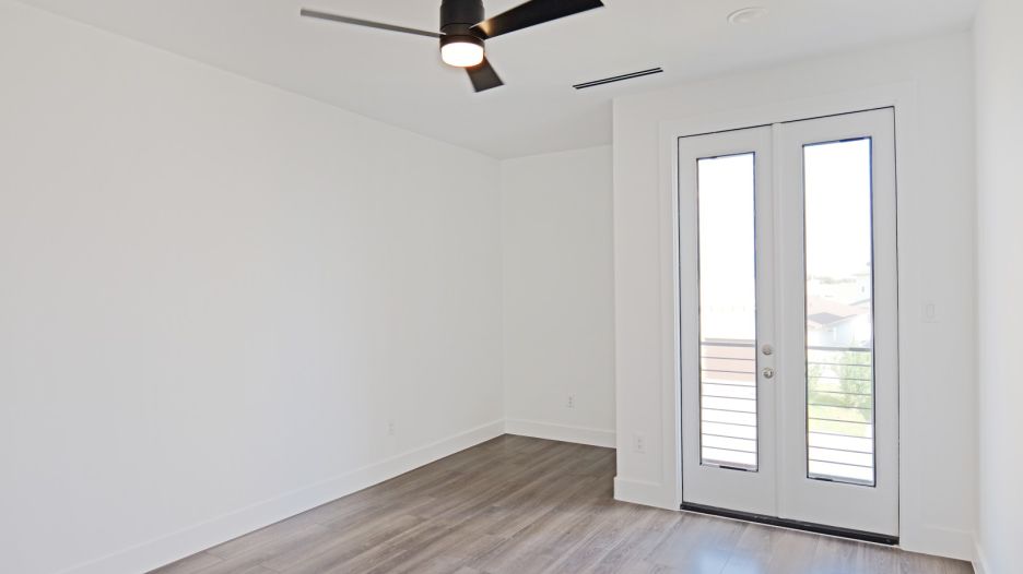 4013 Sun Valley Dr. gallery image