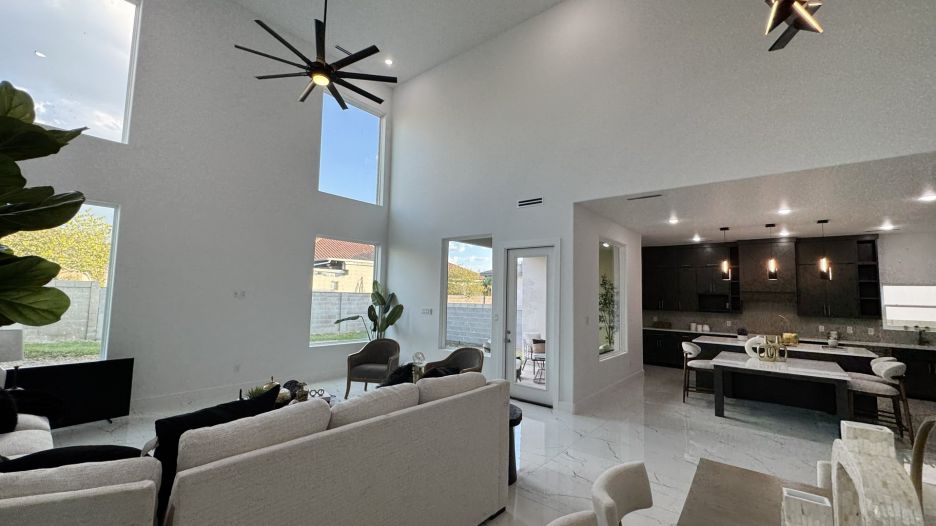 4013 Sun Valley Dr. gallery image
