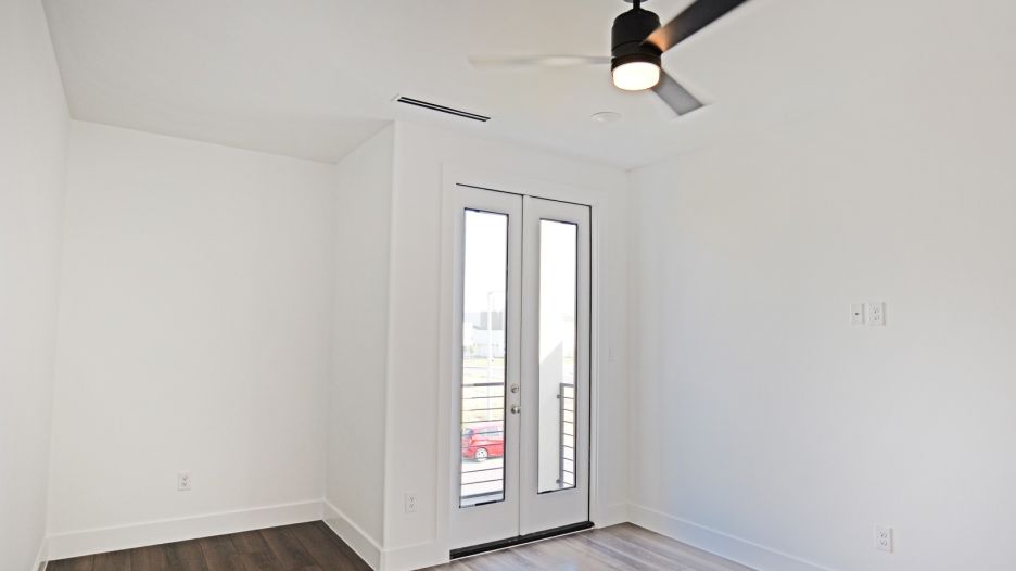 4013 Sun Valley Dr. gallery image