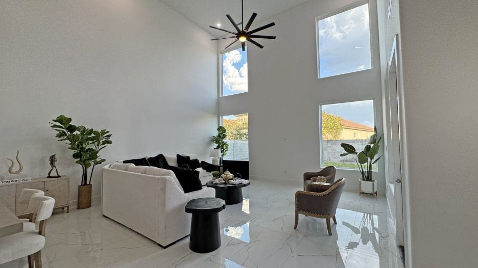 4013 Sun Valley Dr. gallery image