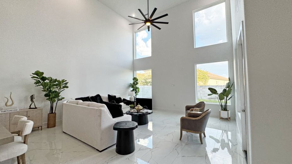 4013 Sun Valley Dr. gallery image