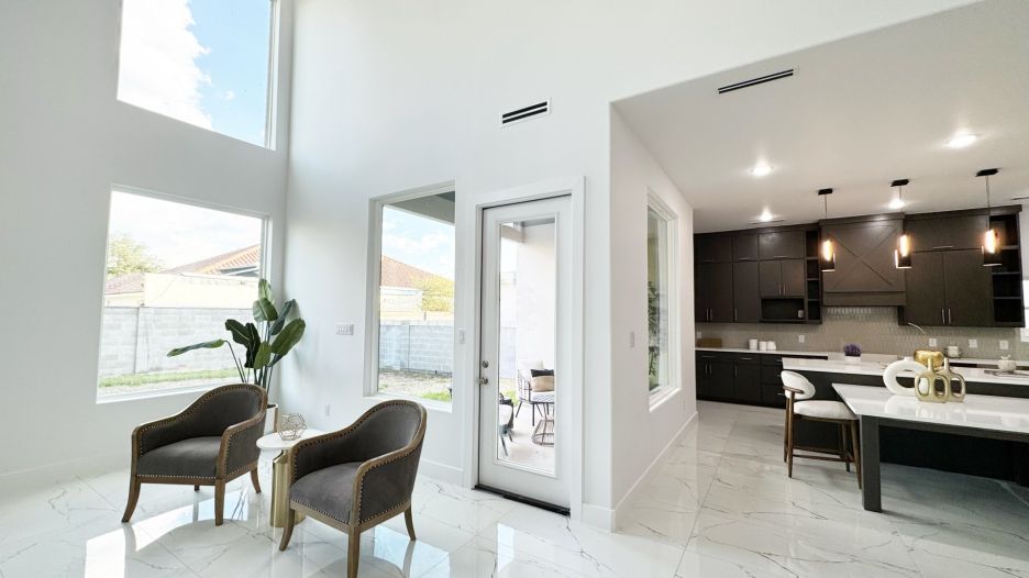 4013 Sun Valley Dr. gallery image