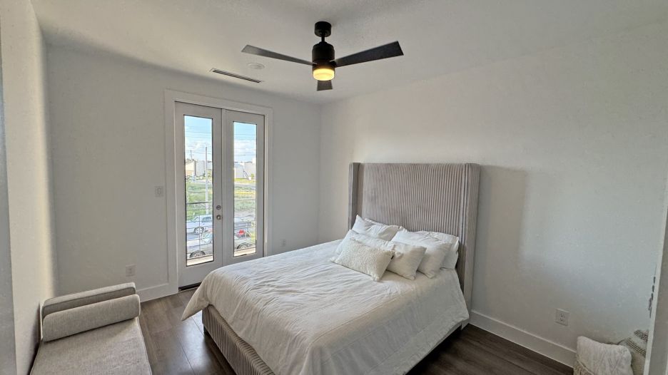 4013 Sun Valley Dr. gallery image