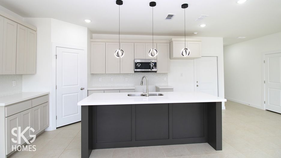 5415 Beefmasters  Dr. gallery image